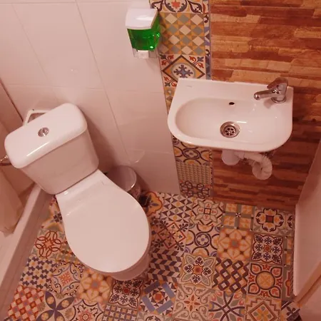 Welcome House - Self Service Penzion *